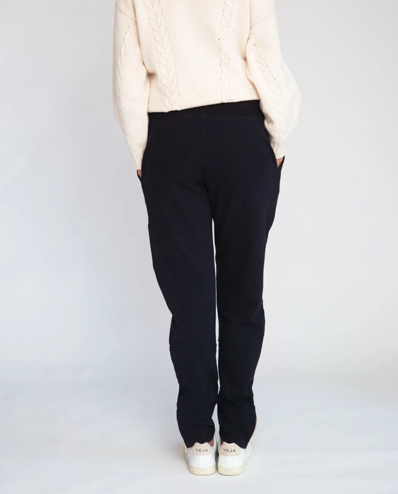 Isla Organic Cotton Trousers In Black