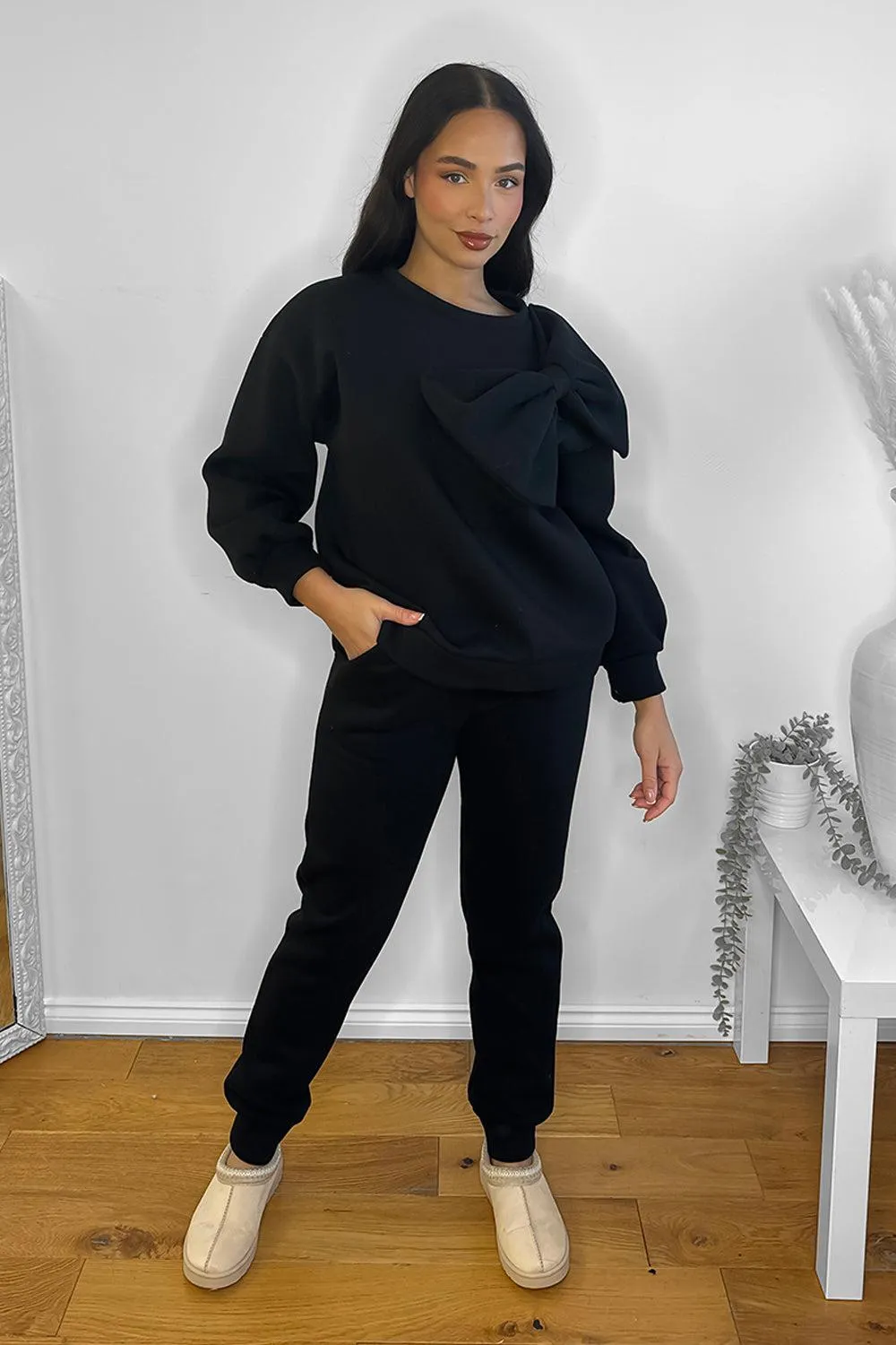 Large Bow Detail Sweatshirt And Trousers Loungewear Set