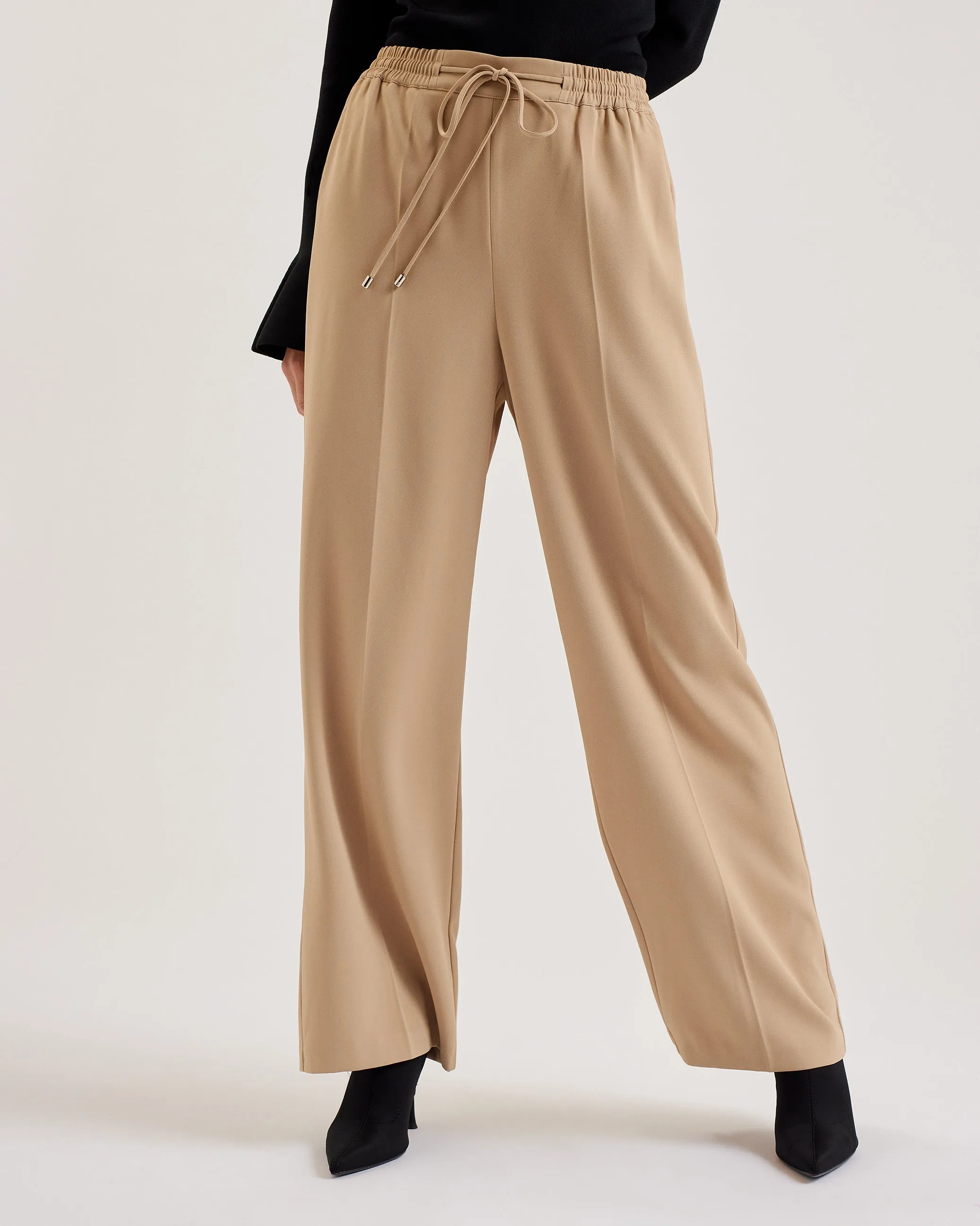 Liliaah Wide Leg Jogger Camel